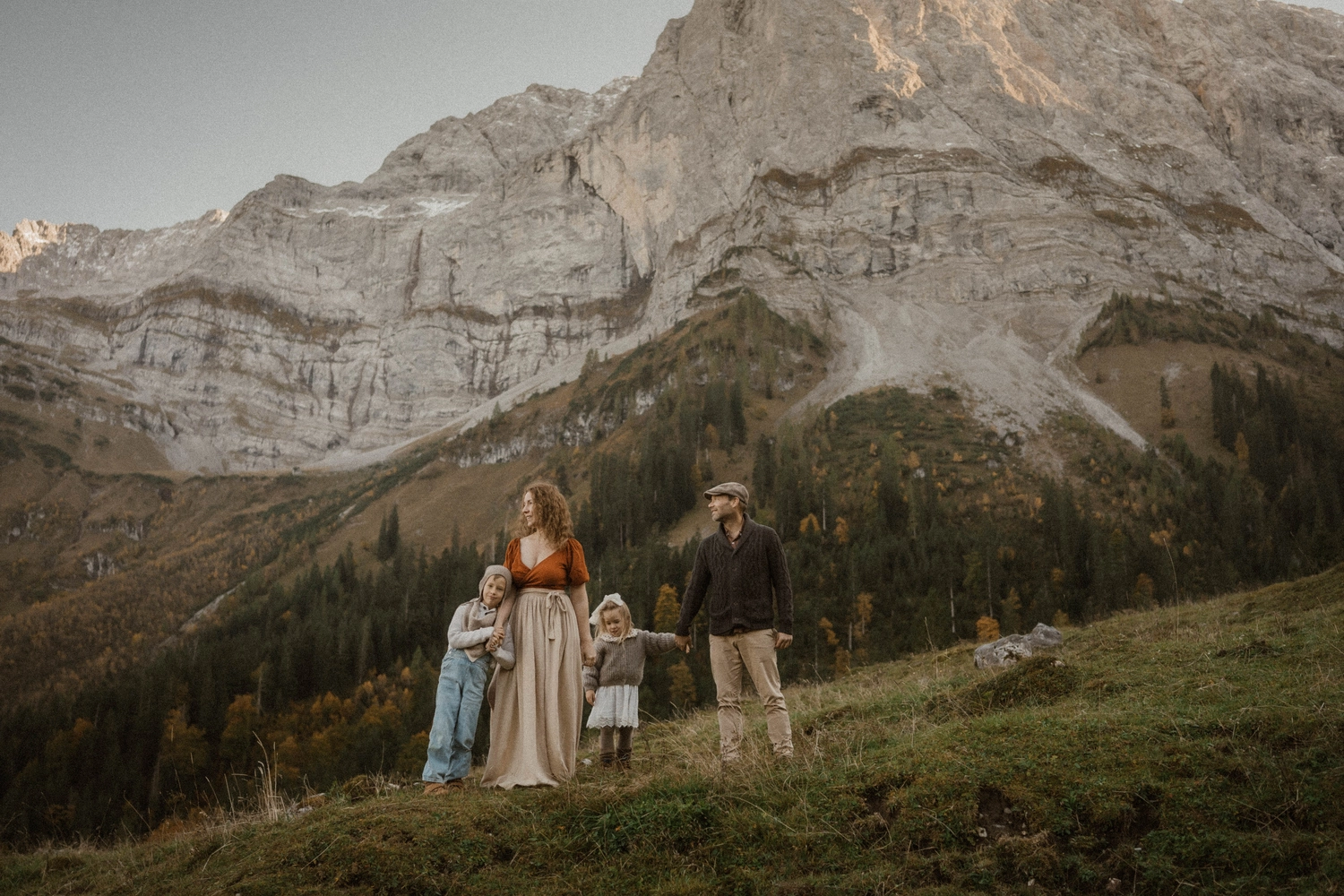 Antonia Orologio, Familienfotografie, Vater und Neugeborenes