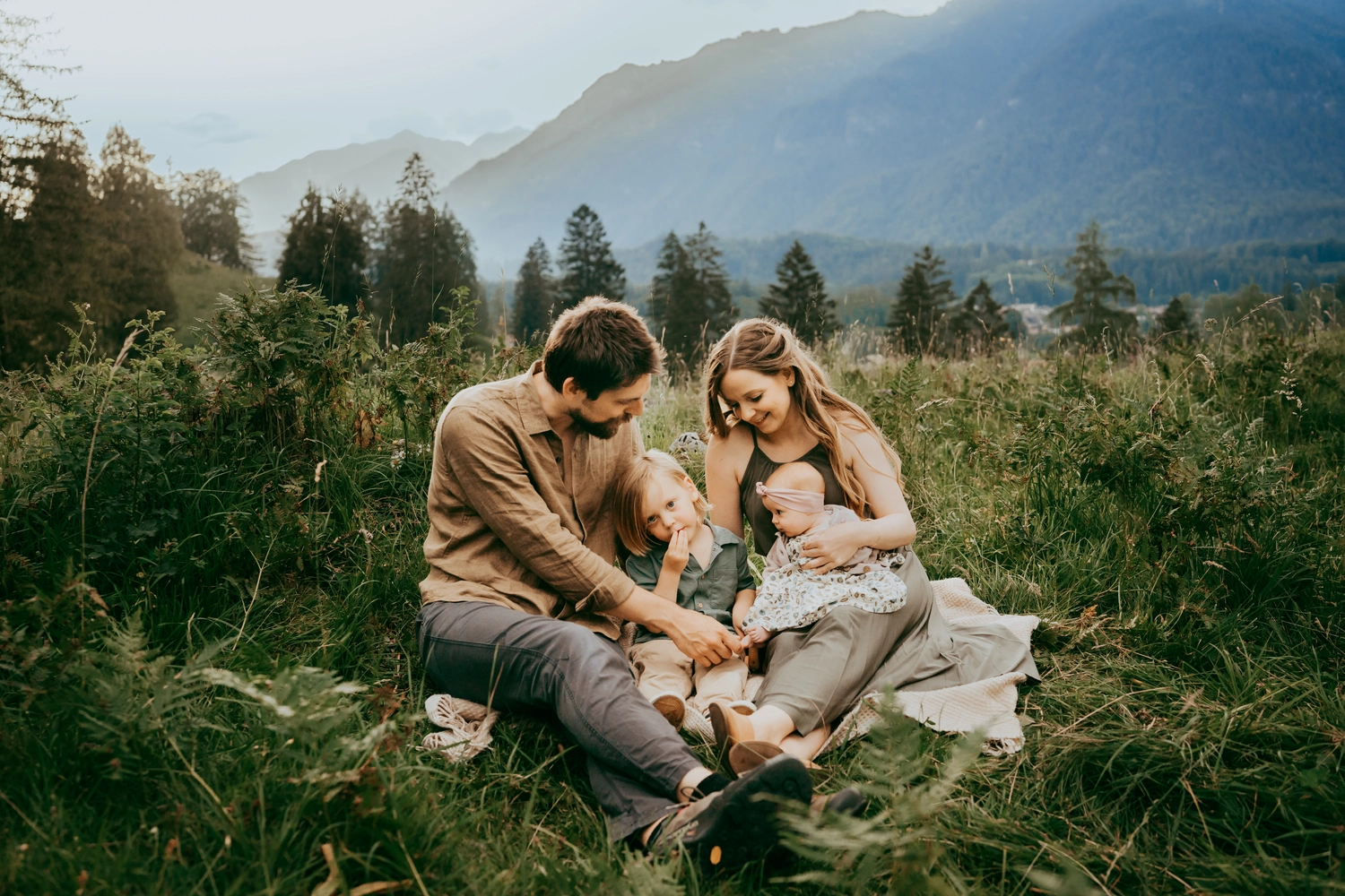 Antonia Orologio, Moana Eibsee, and family photography