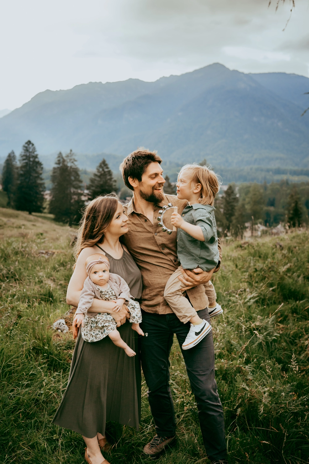 Antonia Orologio, Moana Eibsee, and family photography